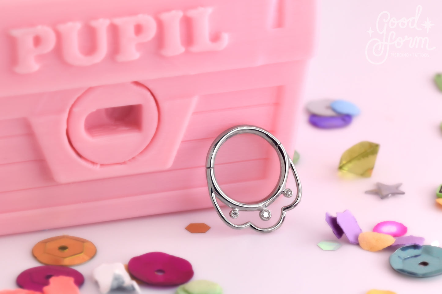 Give 100 - Interiority Clicker - Diamonds-Gold - Pupil Hall - Rings - White Gold-Pupil Hall-