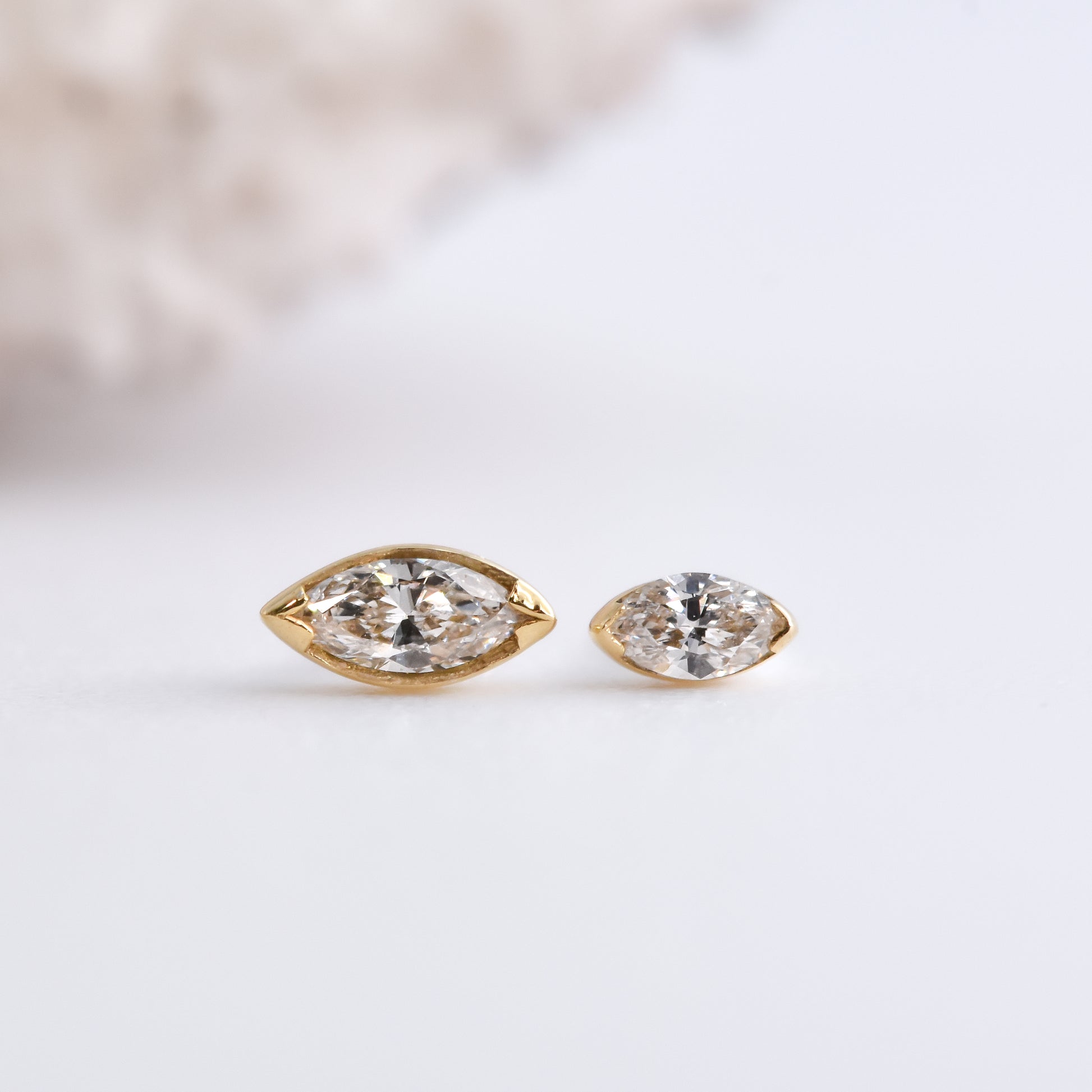 Marquise Bezel End - Genuine Diamond - Pressure Fit End Only-Gold - Anatometal - Ends - Gemmed Ends - Pressure Fit - Yellow Gold-Anatometal-4x2mm-